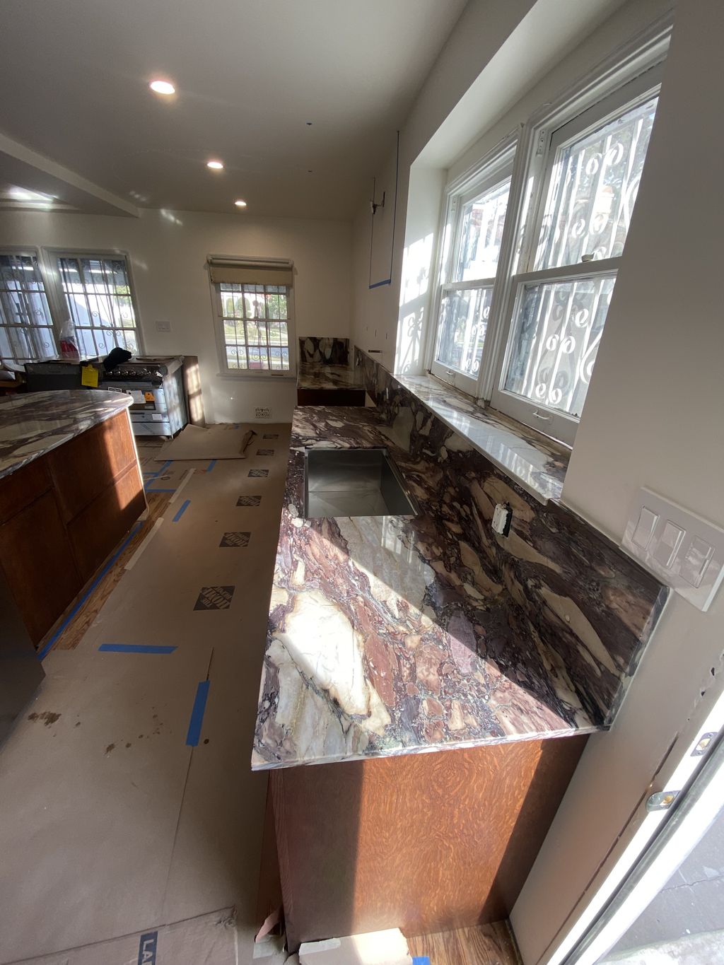 Full counter with backsplash