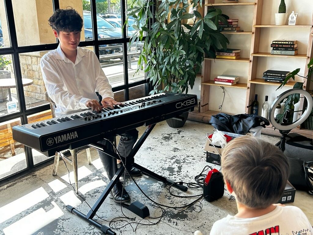 Live playing in The Morii Coffee