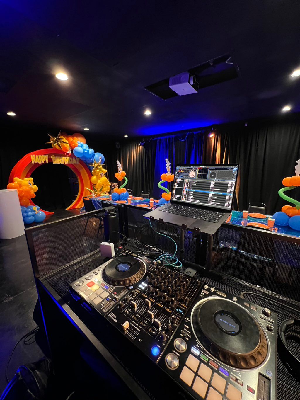🪐🏀 Looney Tunes theme kids Birthday Party 🤩🐰🥕🧃