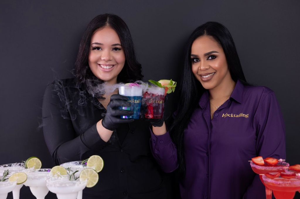 Cocktails with dry ice smoke effect! Available