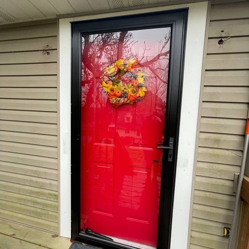 Many thanks to Tymur for replacing the storm door!