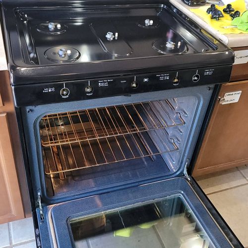 Detailed oven cleaning 