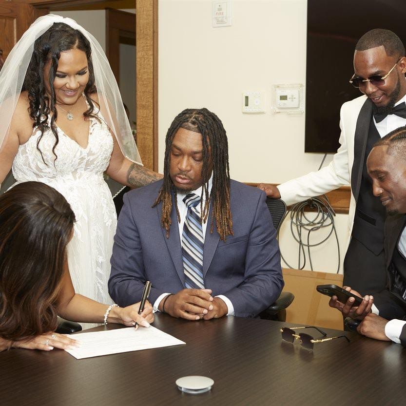 DLee & Associates LLC