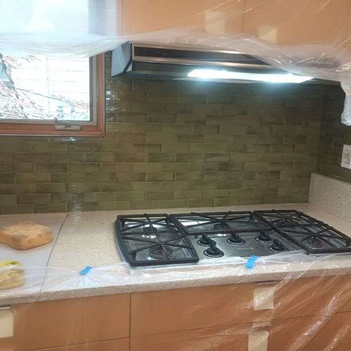 Backsplash Installation 