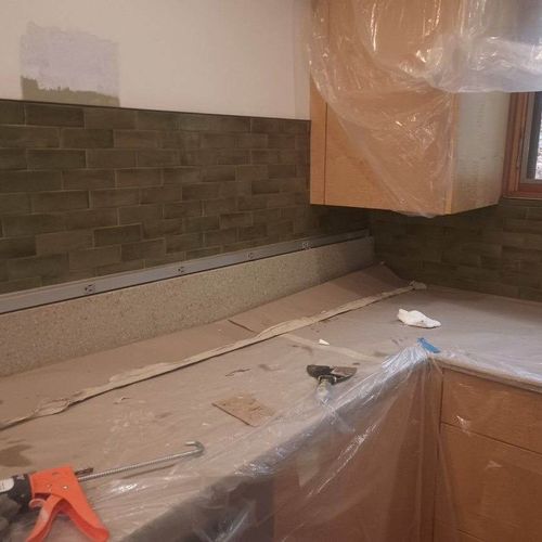 Backsplash Installation 