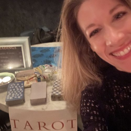 Tarot and Psychic Reader Entertainment