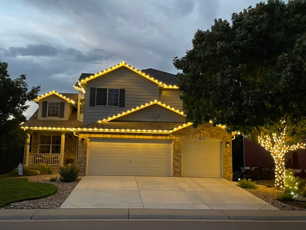 Holiday light install - warm white c9s with mini t