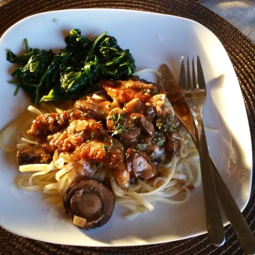 Chicken Masala with pasta and spinach