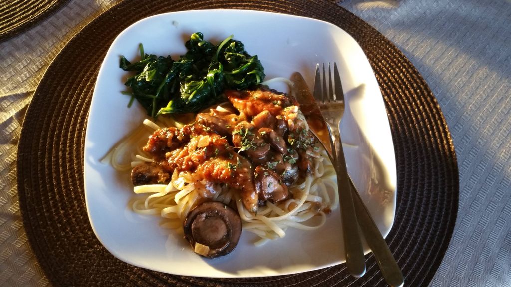 Chicken Masala with pasta and spinach