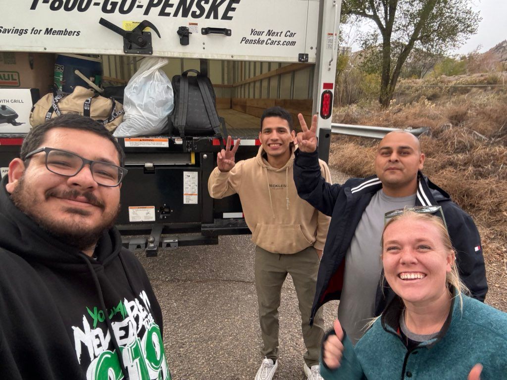 Crew and happy customer ✌️ 