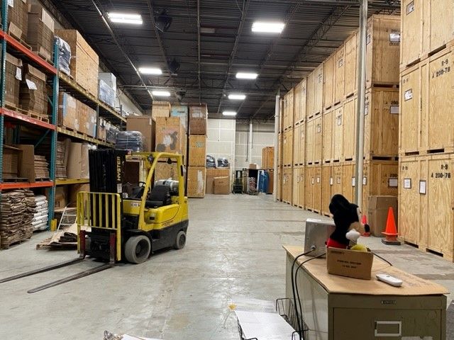 Professional Warehouse