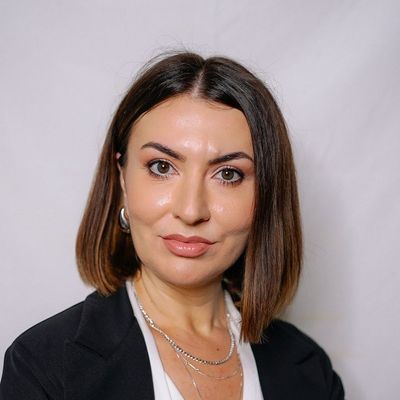 Avatar for Irina Marian makeup artist and hairstylist