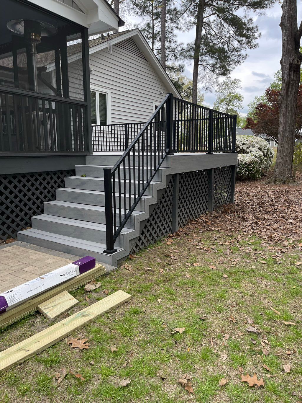 Nice deck with trex decking and aluminum handrails