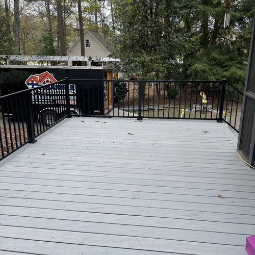 Nice deck with trex decking and aluminum handrails