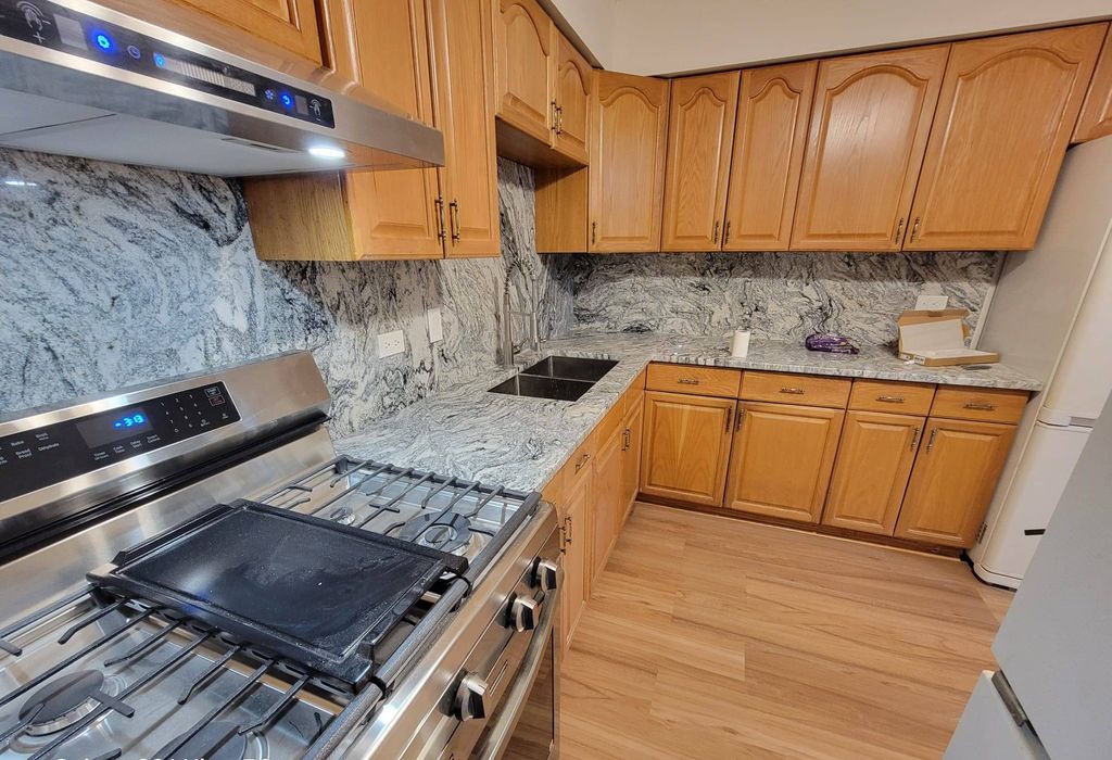Countertop&Backsplash Replacement -After 
