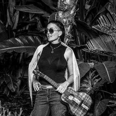 Avatar for Chrissy (singer/guitar/ukulele)