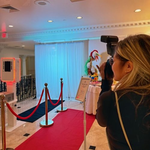 Shirley's Candid Memories Photobooth