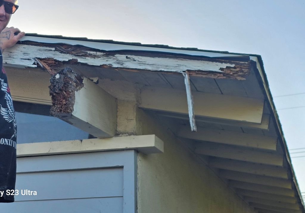 demo of fascia "before" we worked our magic