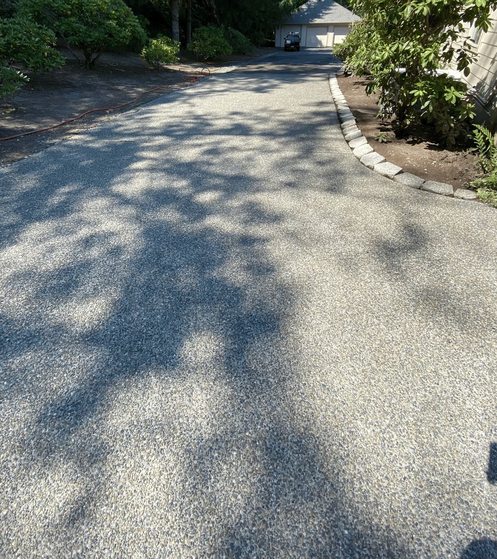 Pressure washed driveway in Marysville