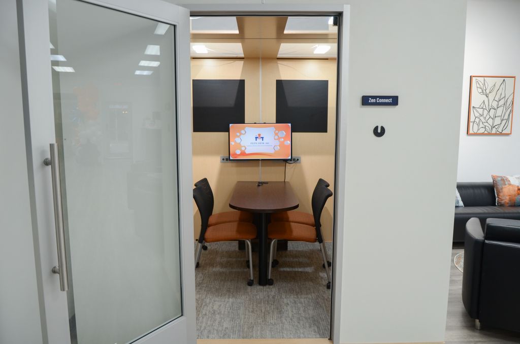 Silent Meeting Room/Podcast Booth