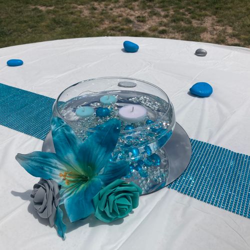 Dodson Wedding: Guest table decor. *Painted pebble