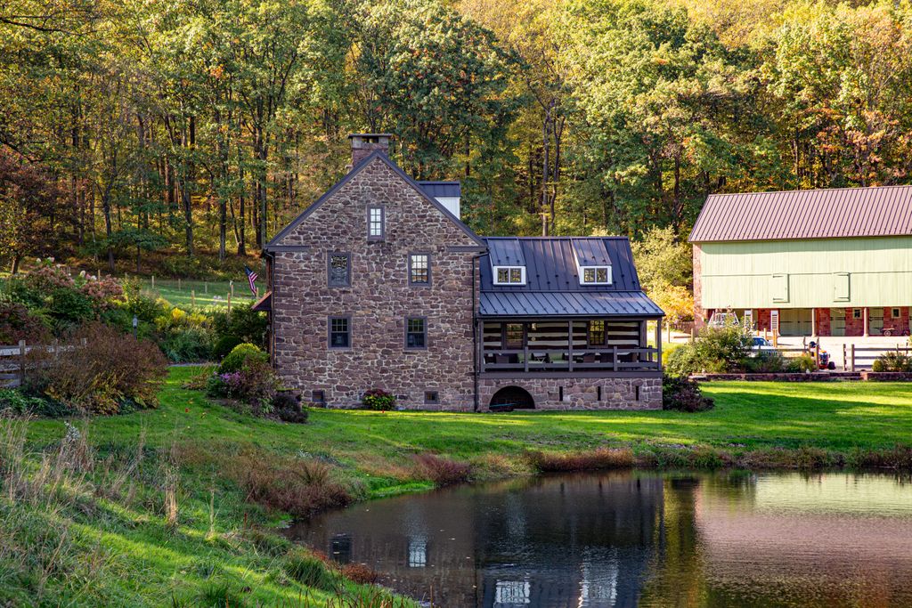 Standing Seam Metal Roof on historic farmhouse and