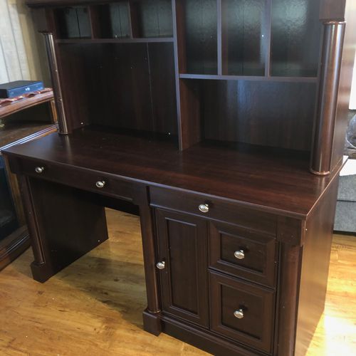 Office desk assembly, Morristown TN