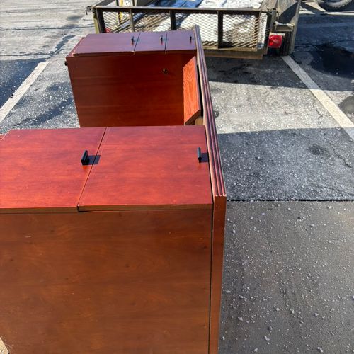 Junking old furniture? We got you! 🙌