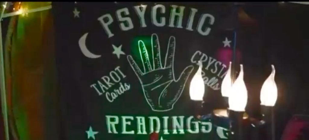 Spiritual Intuitive Psychic and Tarot Card Reader