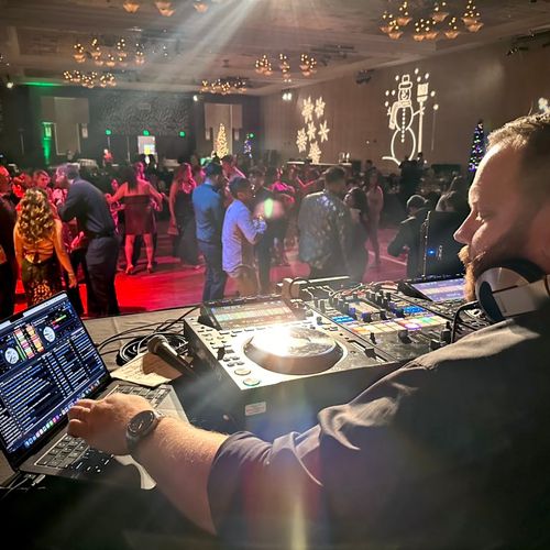 DJ David Aaron / Holiday event, Peppermill 2024