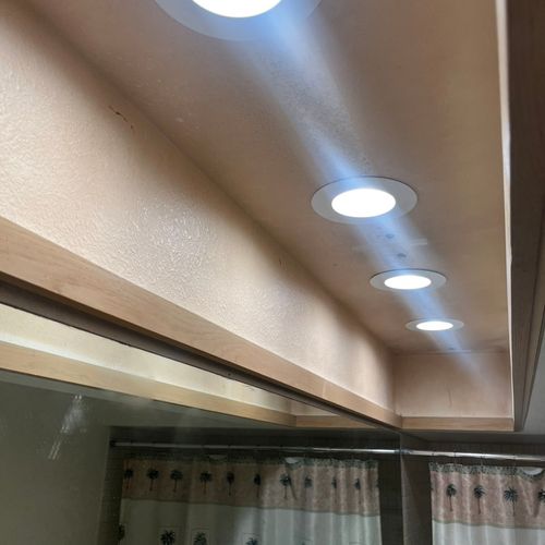 LED recessed lighting in a bathroom 