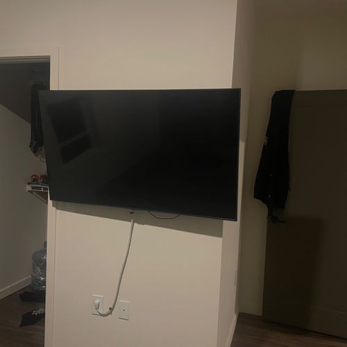 I am very satisfied with the TV mounting service, 