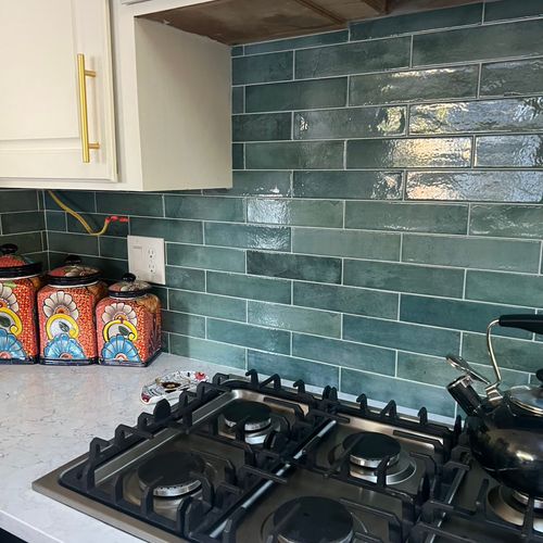 I hired Cali Tile to install my kitchen backsplash