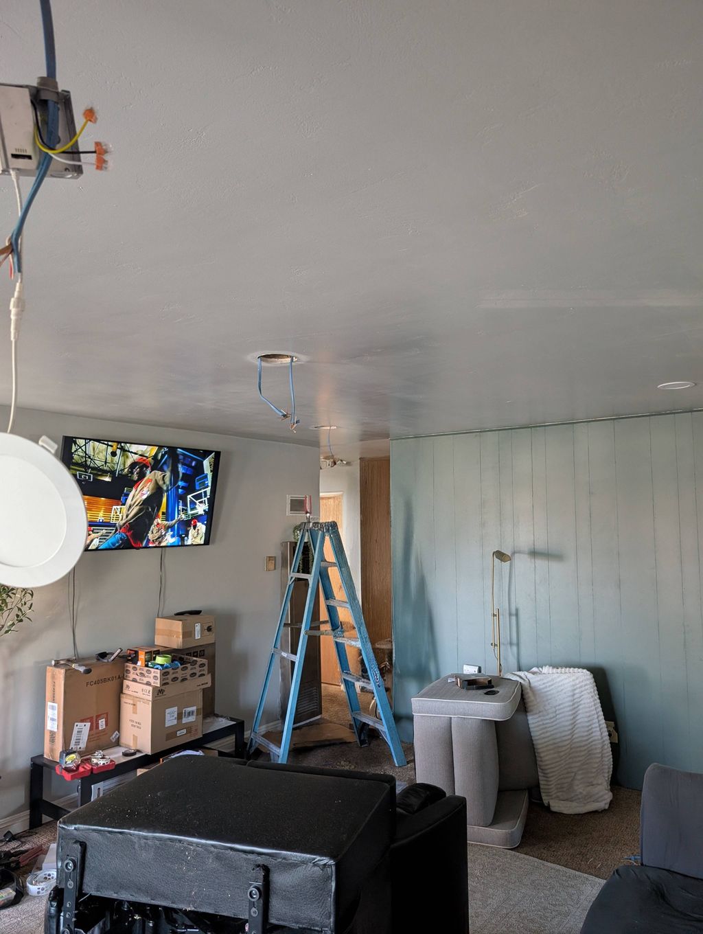 Recess lighting installation