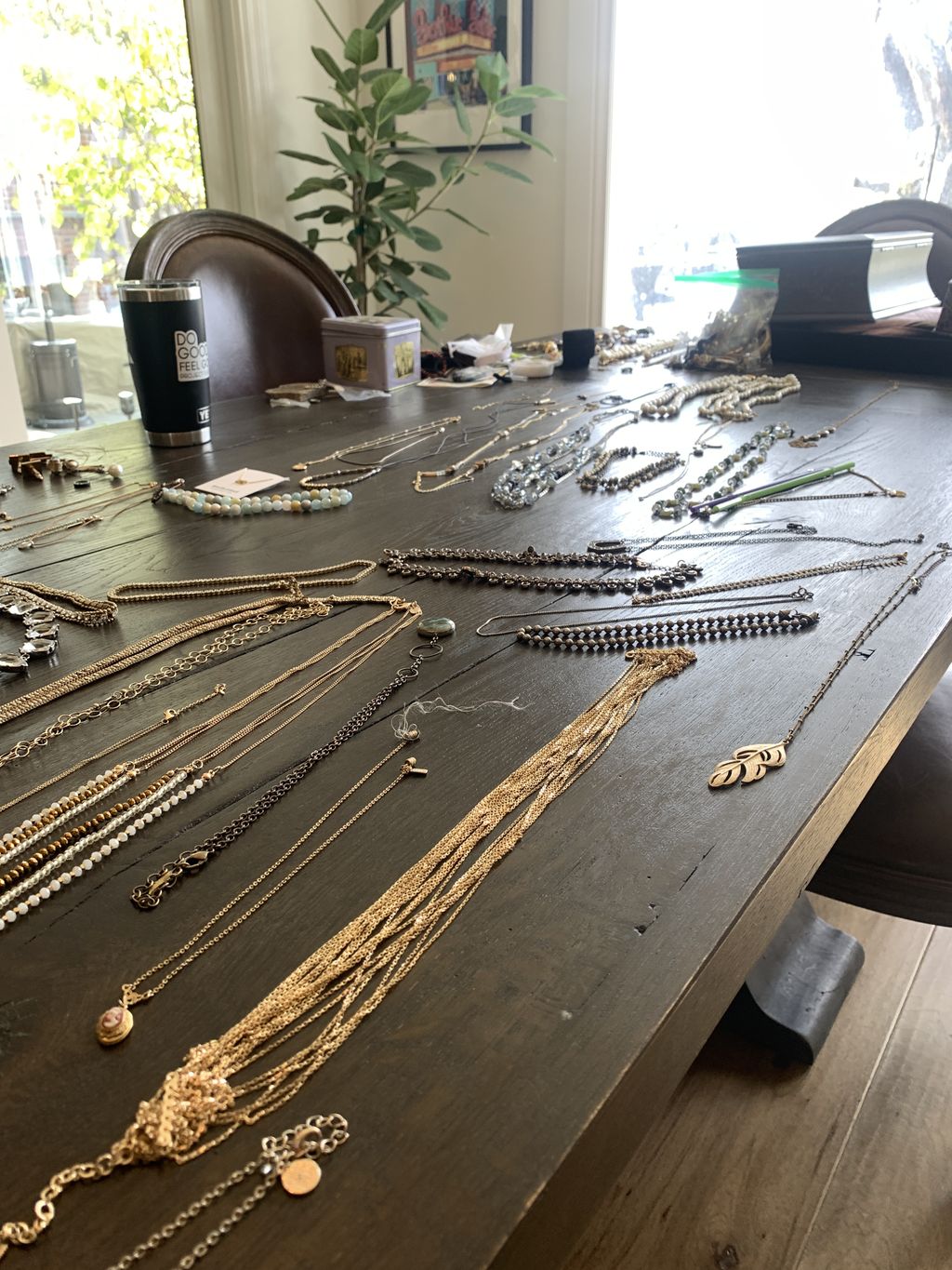 Jewelry editing and organizing session