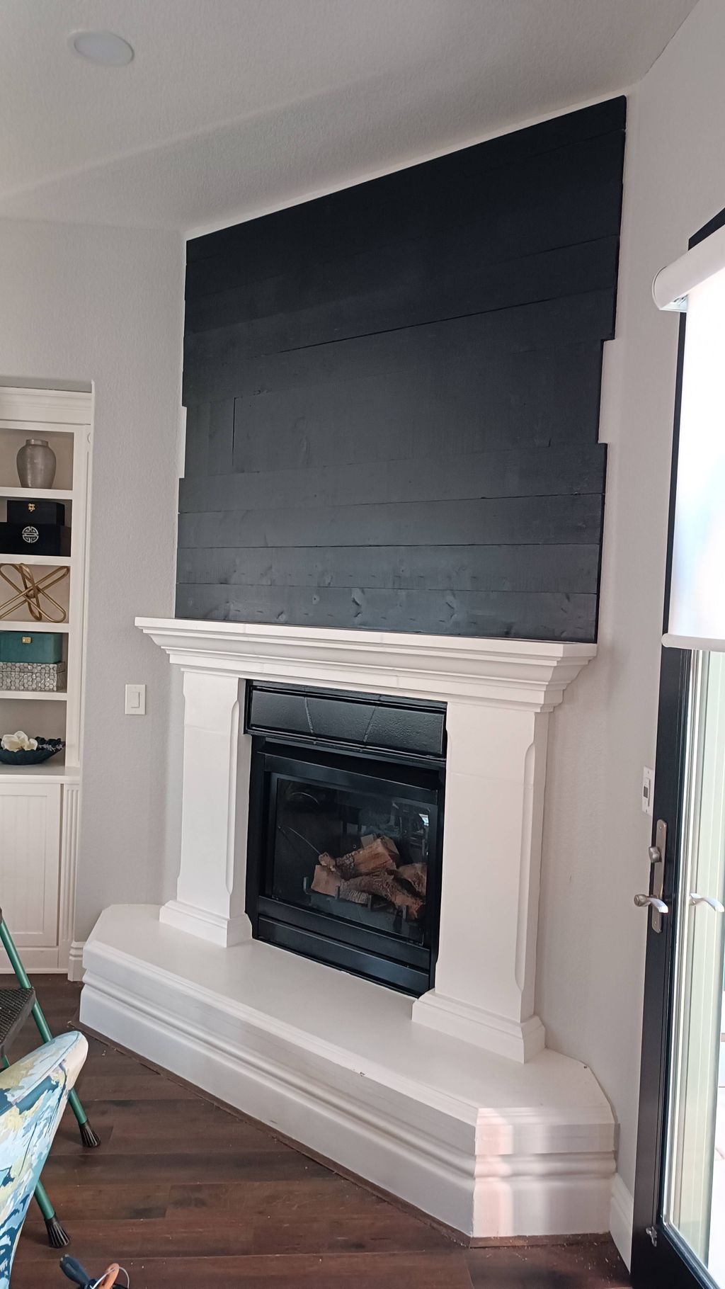 installation and painting of the decorative wall a