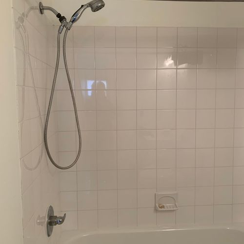 Excellent workmanship! My bathtub shower tile went