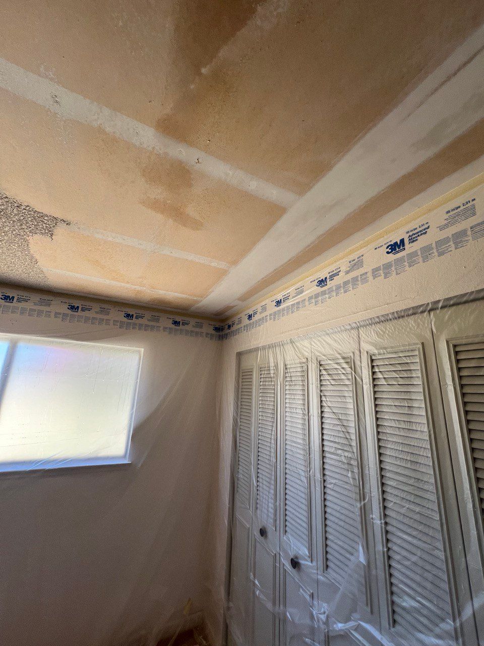 Removing popcorn from the ceiling