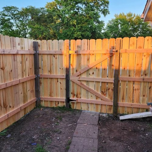 Anton did an amazing job installing my new fence! 