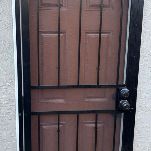 6 Panel Fiberglass Door with Deluxe Security Door 