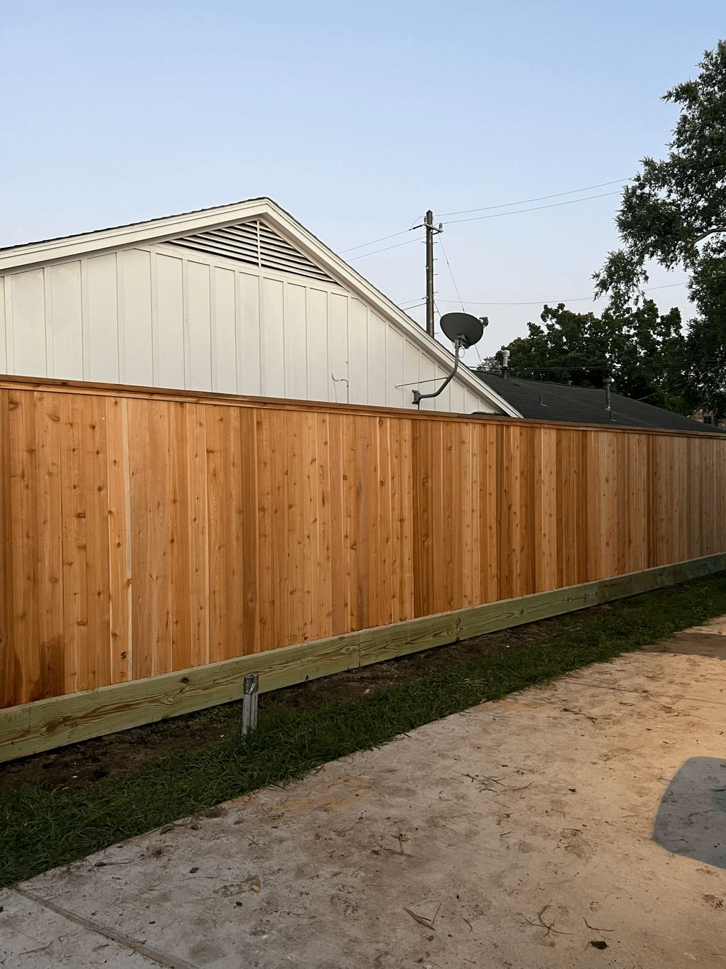 7' Western Red Cedar Fence With Cap Top