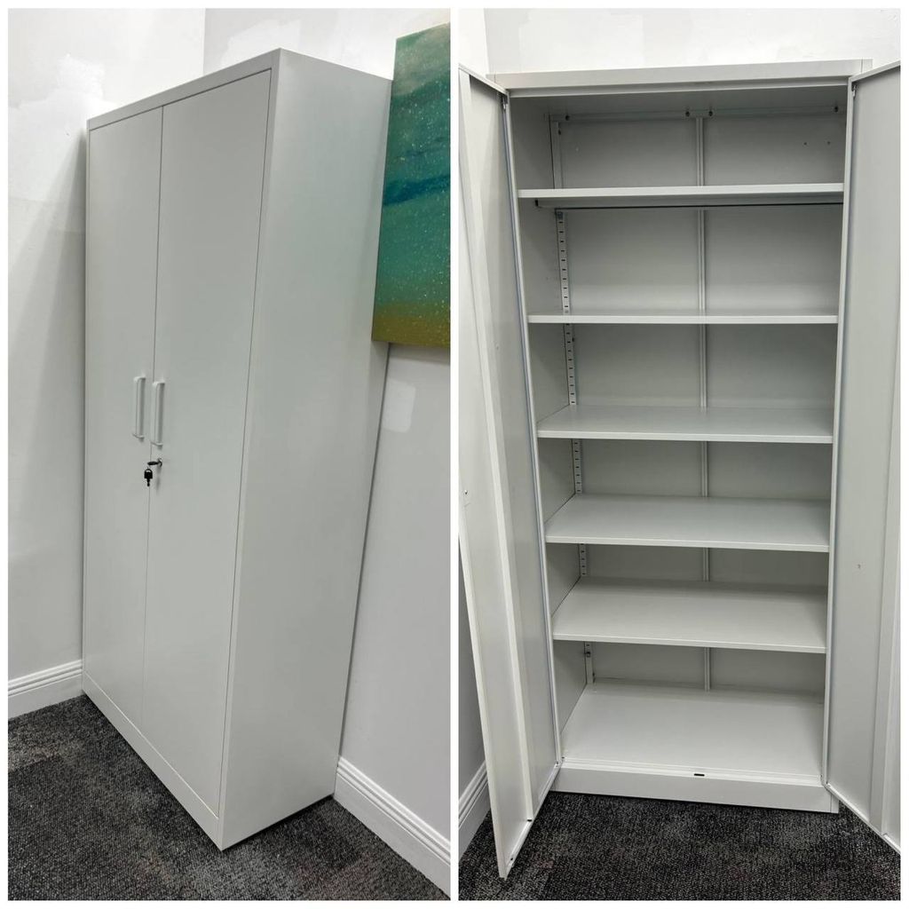 Furniture assembly