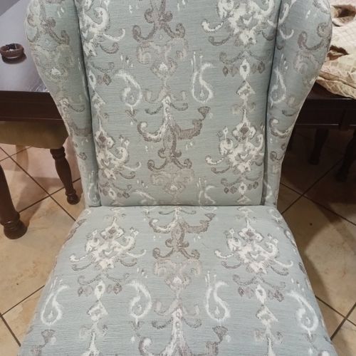 dinning wingback chair