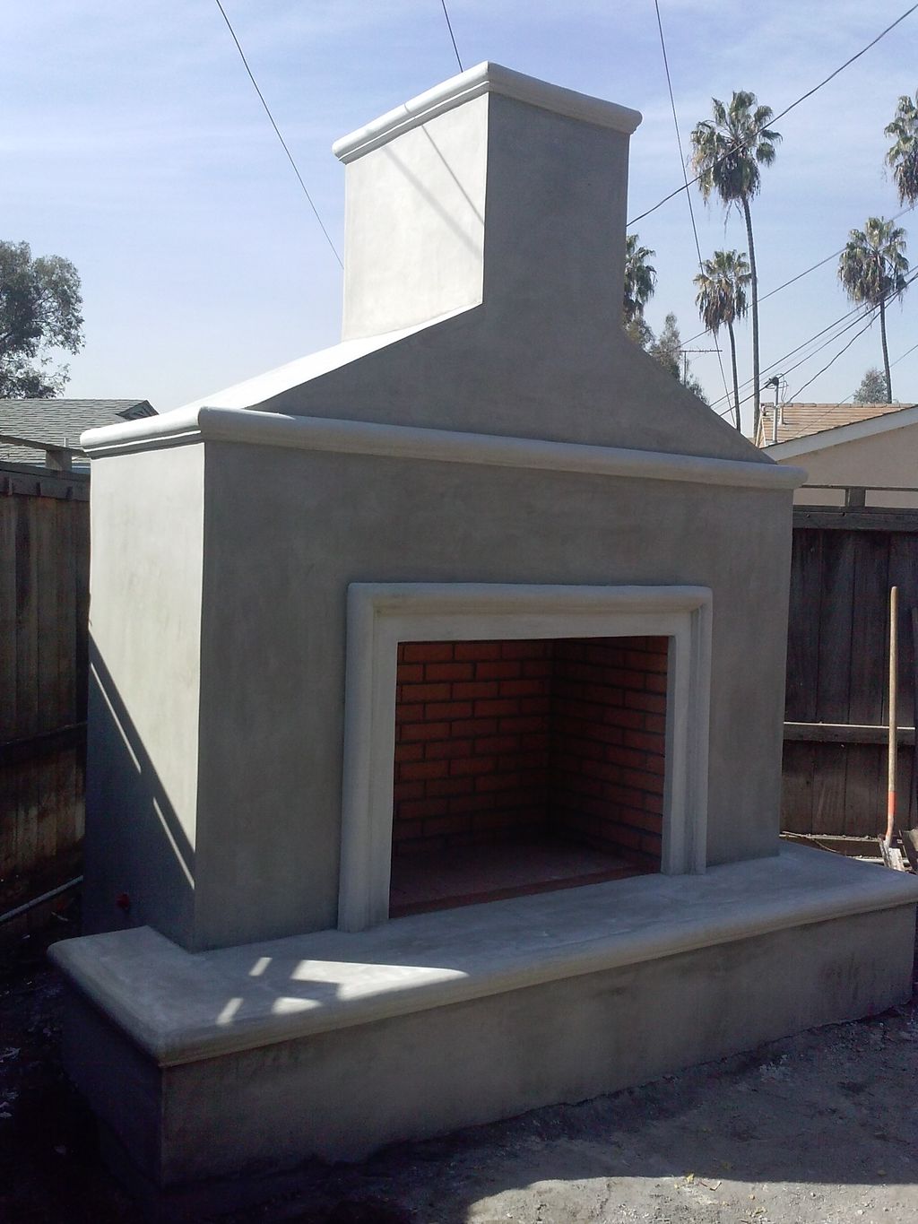 Outdoor fireplace