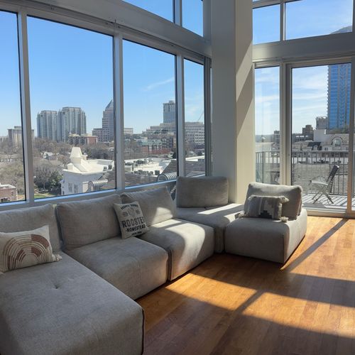 Uptown Penthouse with Window Cleaning 