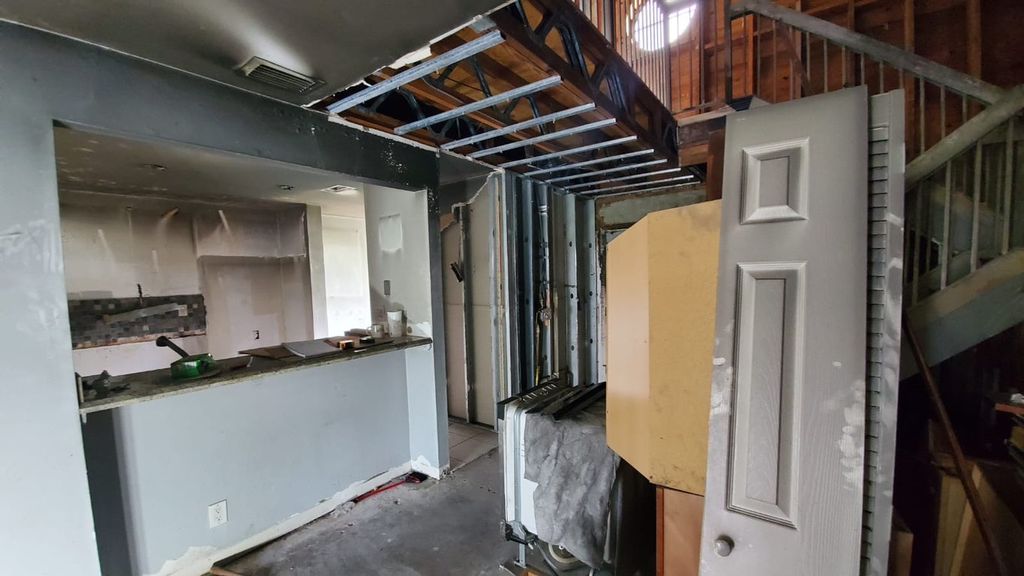 Burnt down apartment in Deerfield 