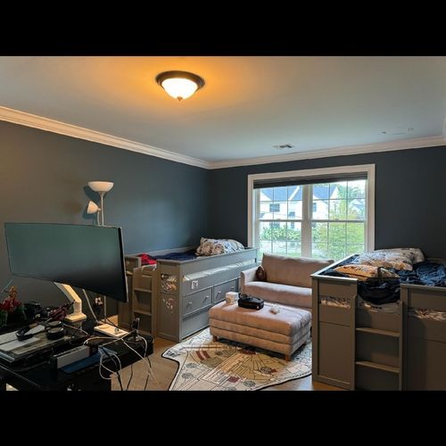 Guest room/in home Office Space: After (1/6)