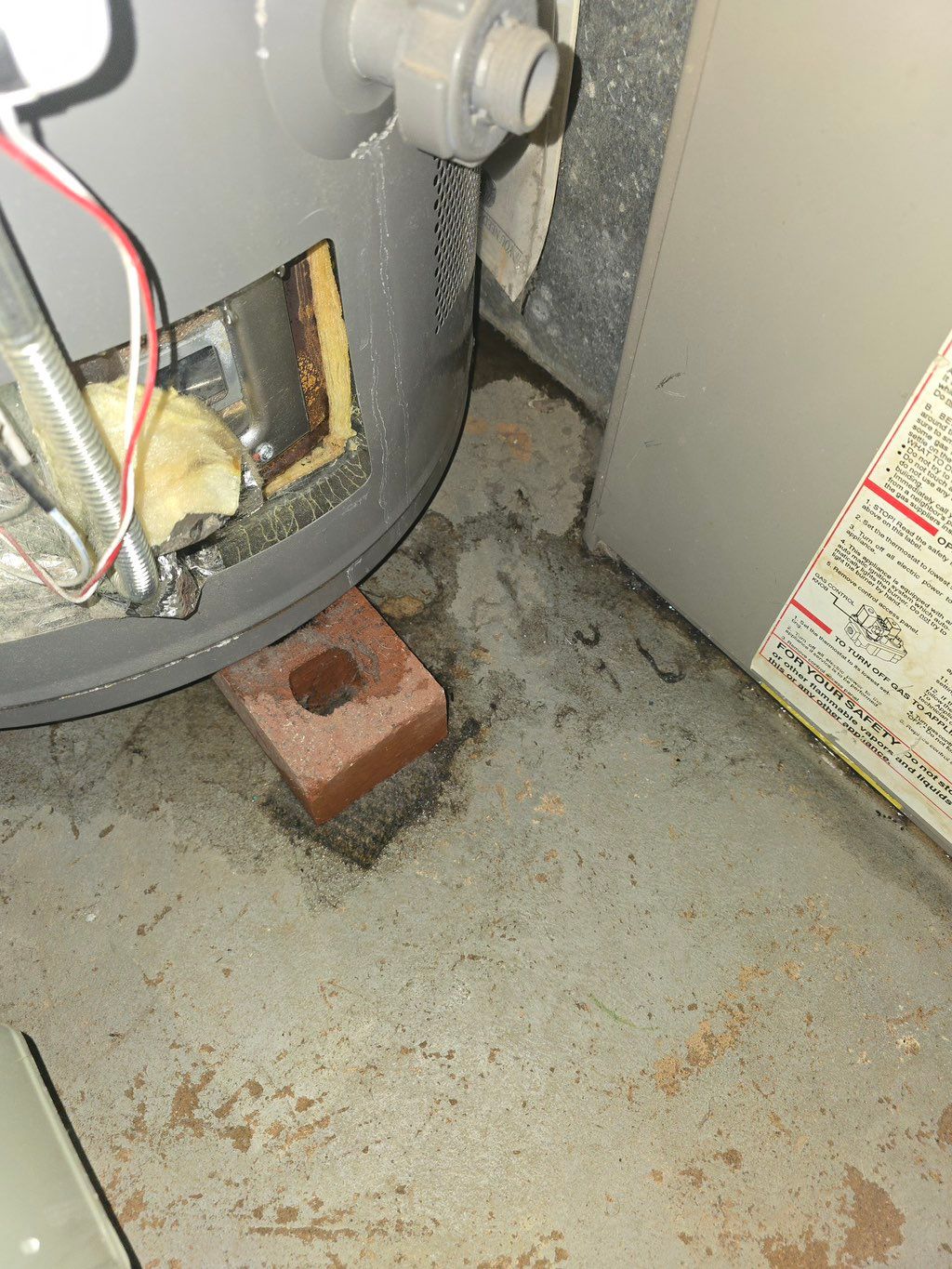 Water heater leaking? Fairfax plumbing is here for