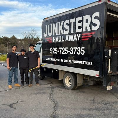 Avatar for Junksters Haul Away - By Local Youngsters!