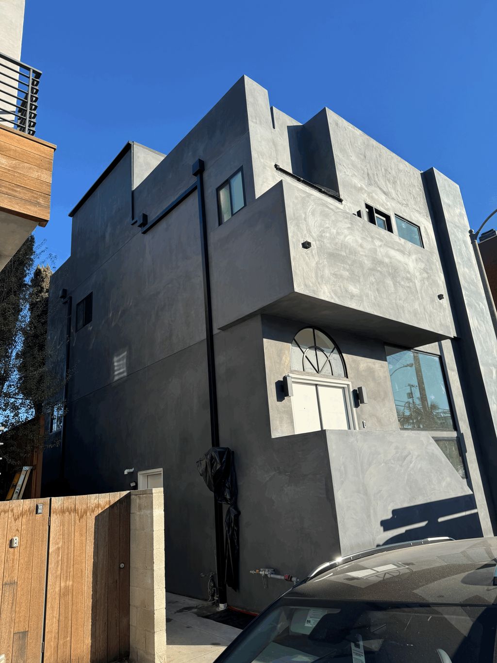 House in Venice beach (after smooth coat)